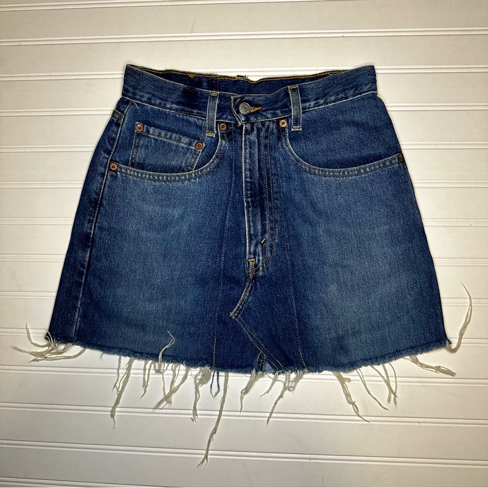 Levis Denim Frayed Hem Skirt Size 25